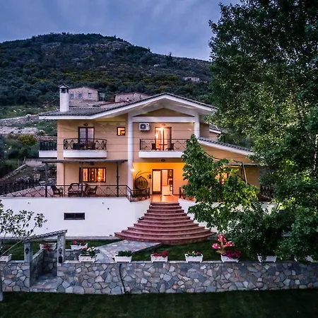 Loridis Villa *